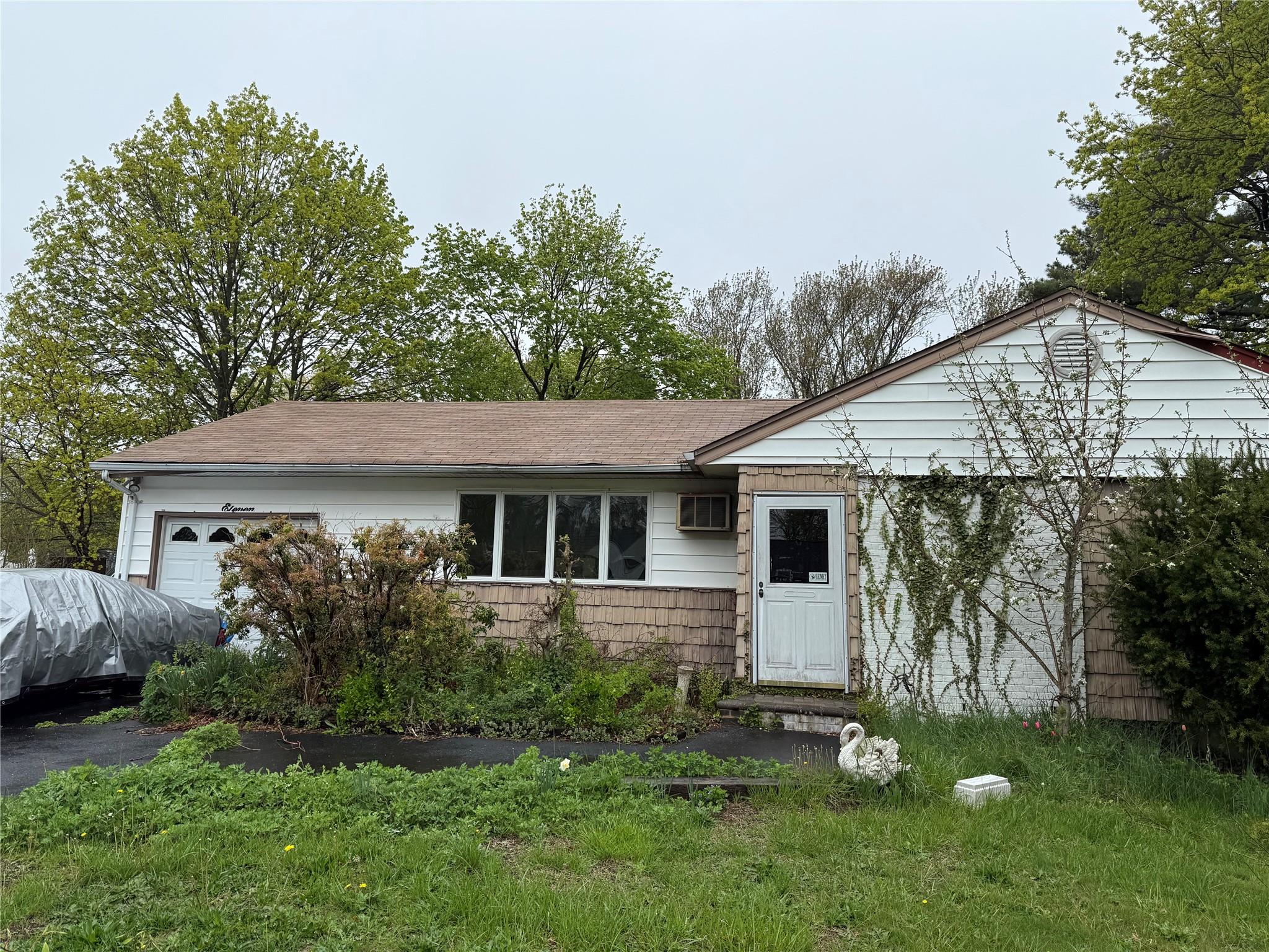 11 Columbus Avenue Property Photo 1