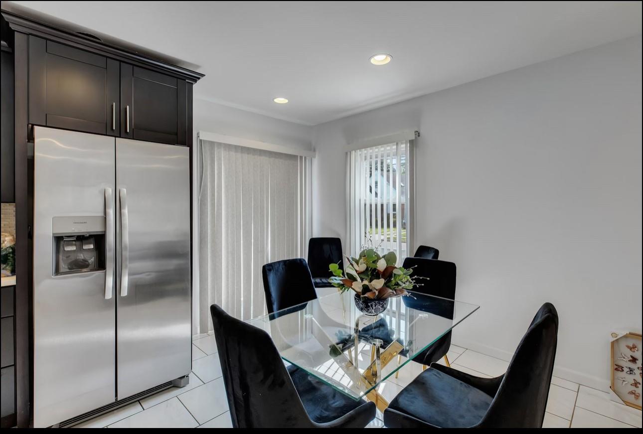 556 N 12 Street Property Photo 6