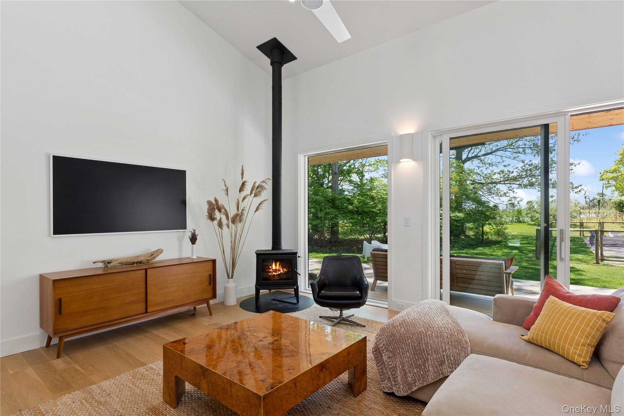 6710 Soundview Avenue Property Photo 13
