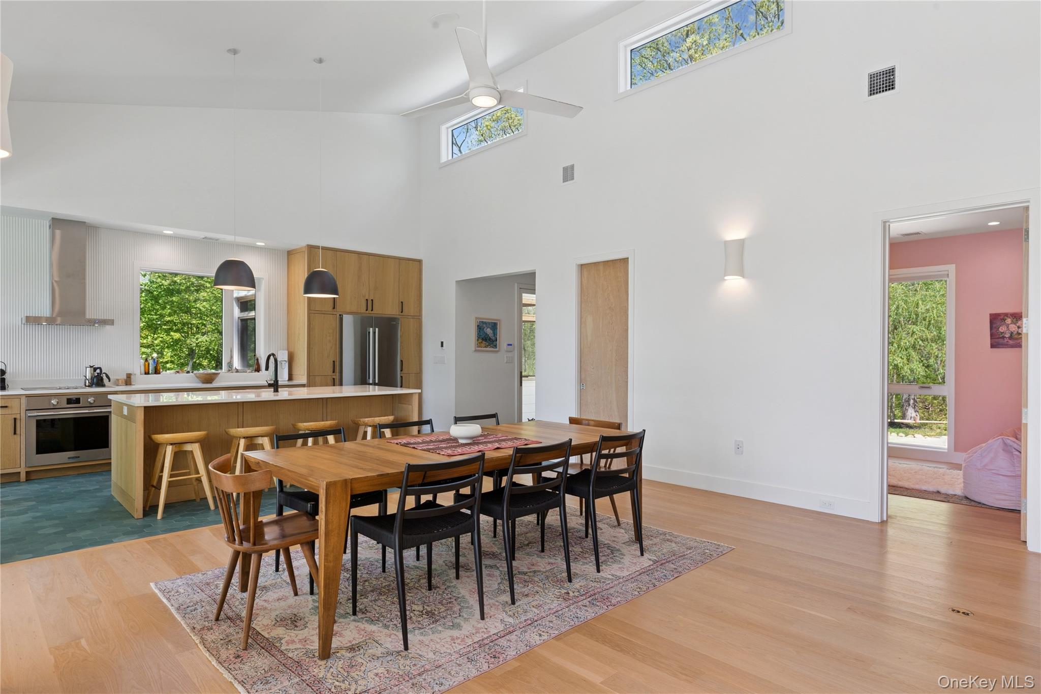 6710 Soundview Avenue Property Photo 15