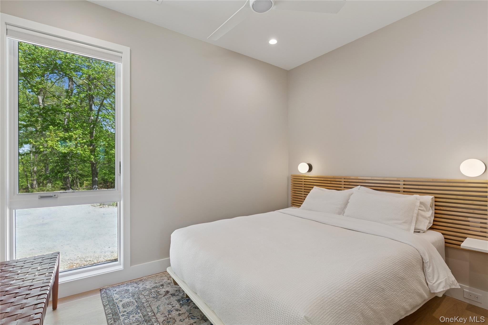 6710 Soundview Avenue Property Photo 19