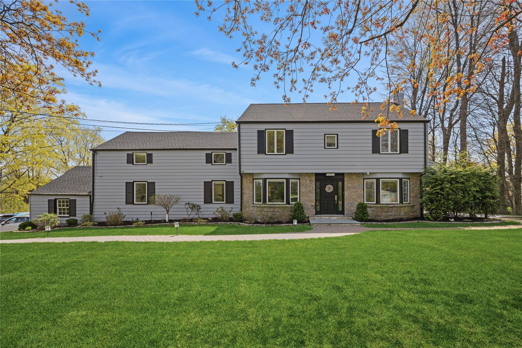 417 Quaker Ridge Road Property Photo