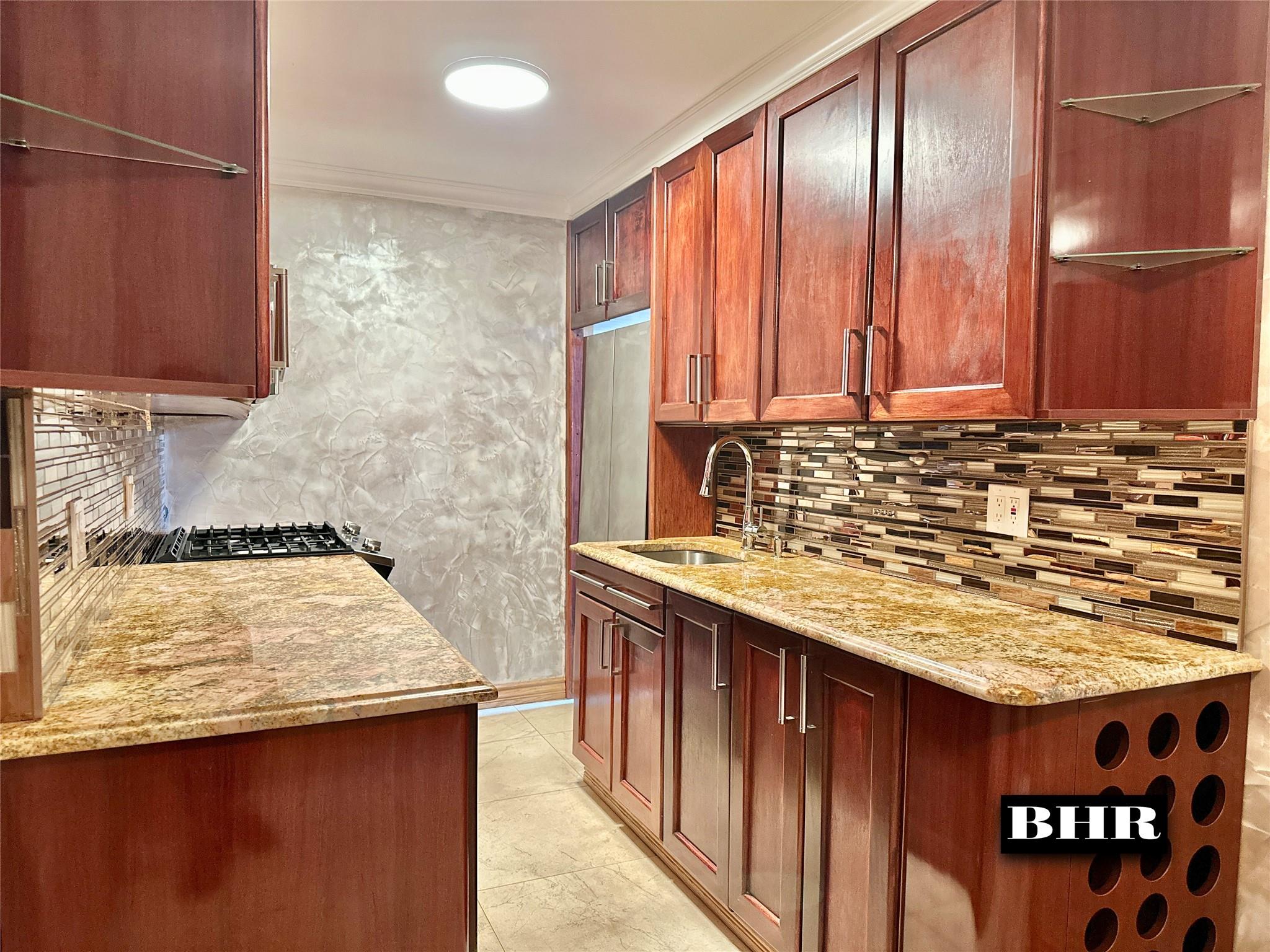 2461 E 29th Street 4N Property Photo 1