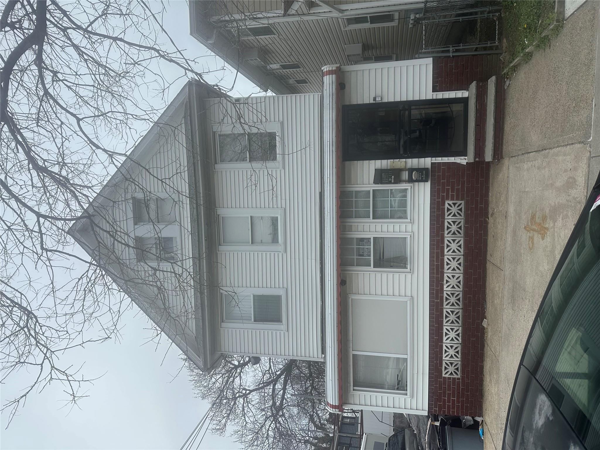 13826 Brookville Boulevard Property Photo 1