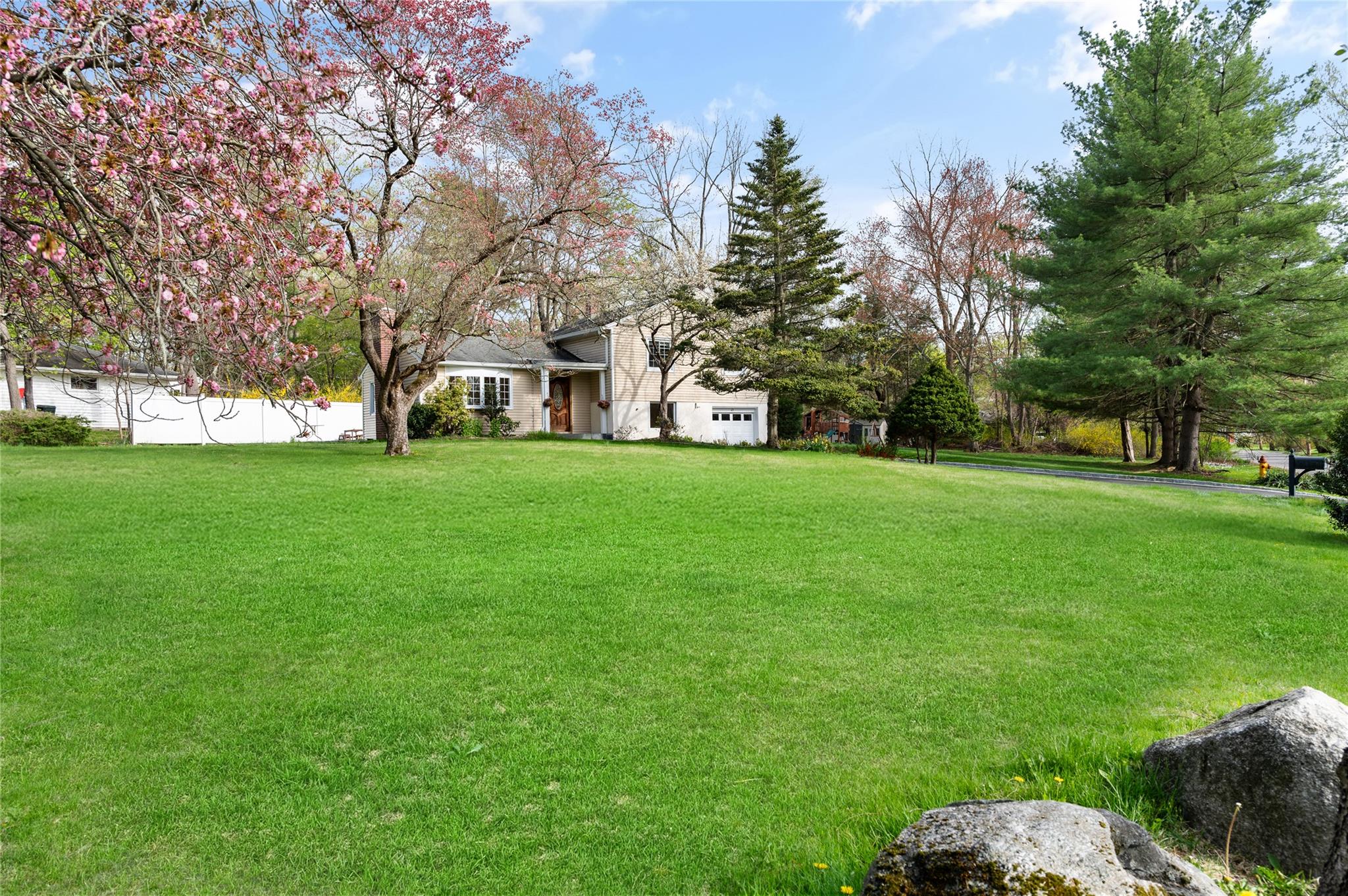 23 Kathleen Lane Property Photo 1
