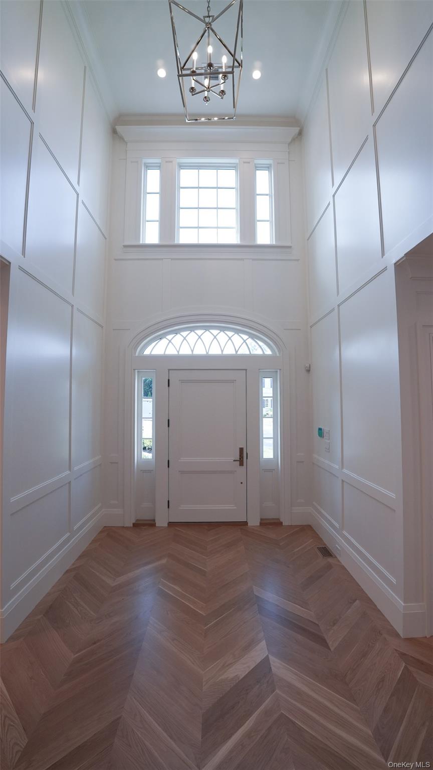 27 Round Hill Court Property Photo 6