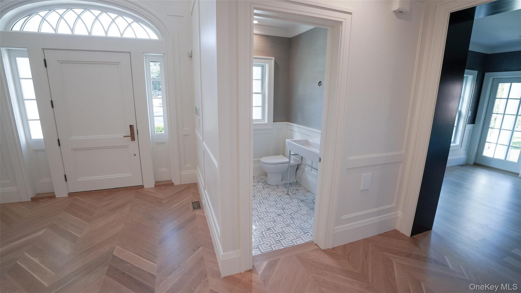 27 Round Hill Court Property Photo 9