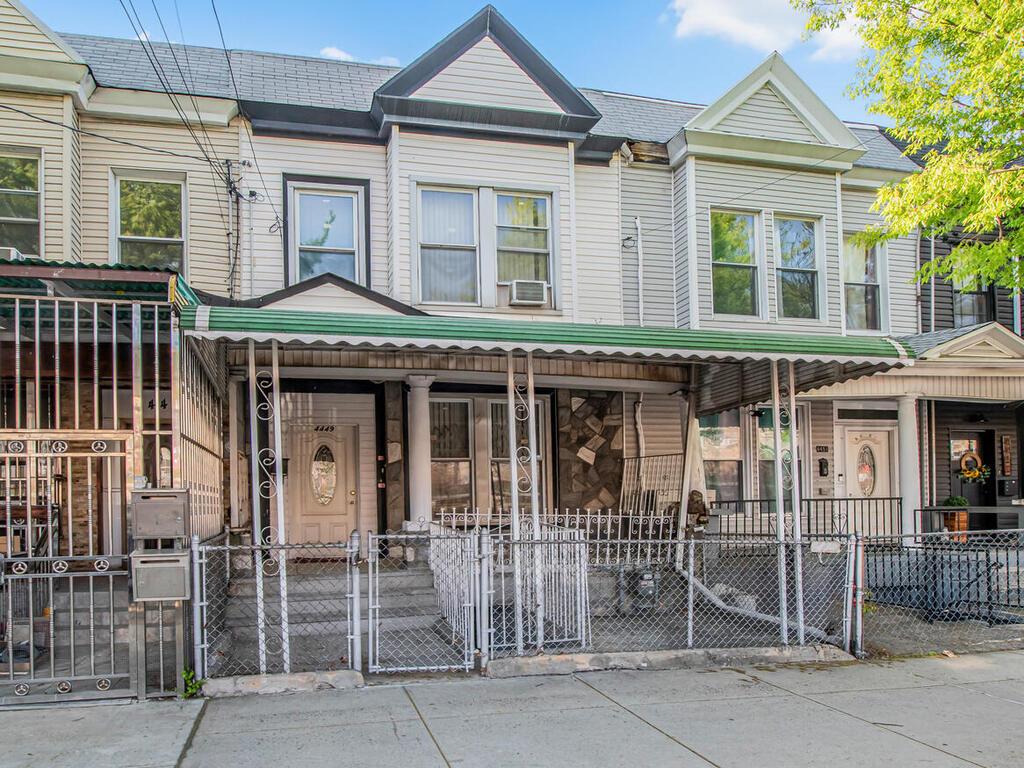 4449 Park Avenue Property Photo 1