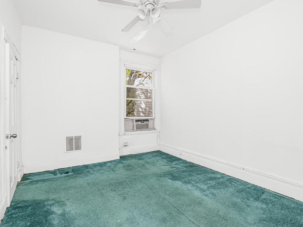 4449 Park Avenue Property Photo 12
