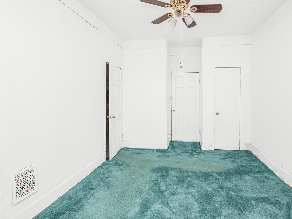 4449 Park Avenue Property Photo 15