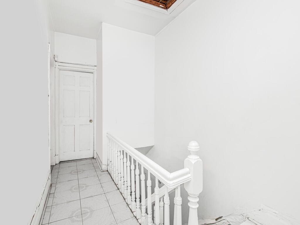 4449 Park Avenue Property Photo 18