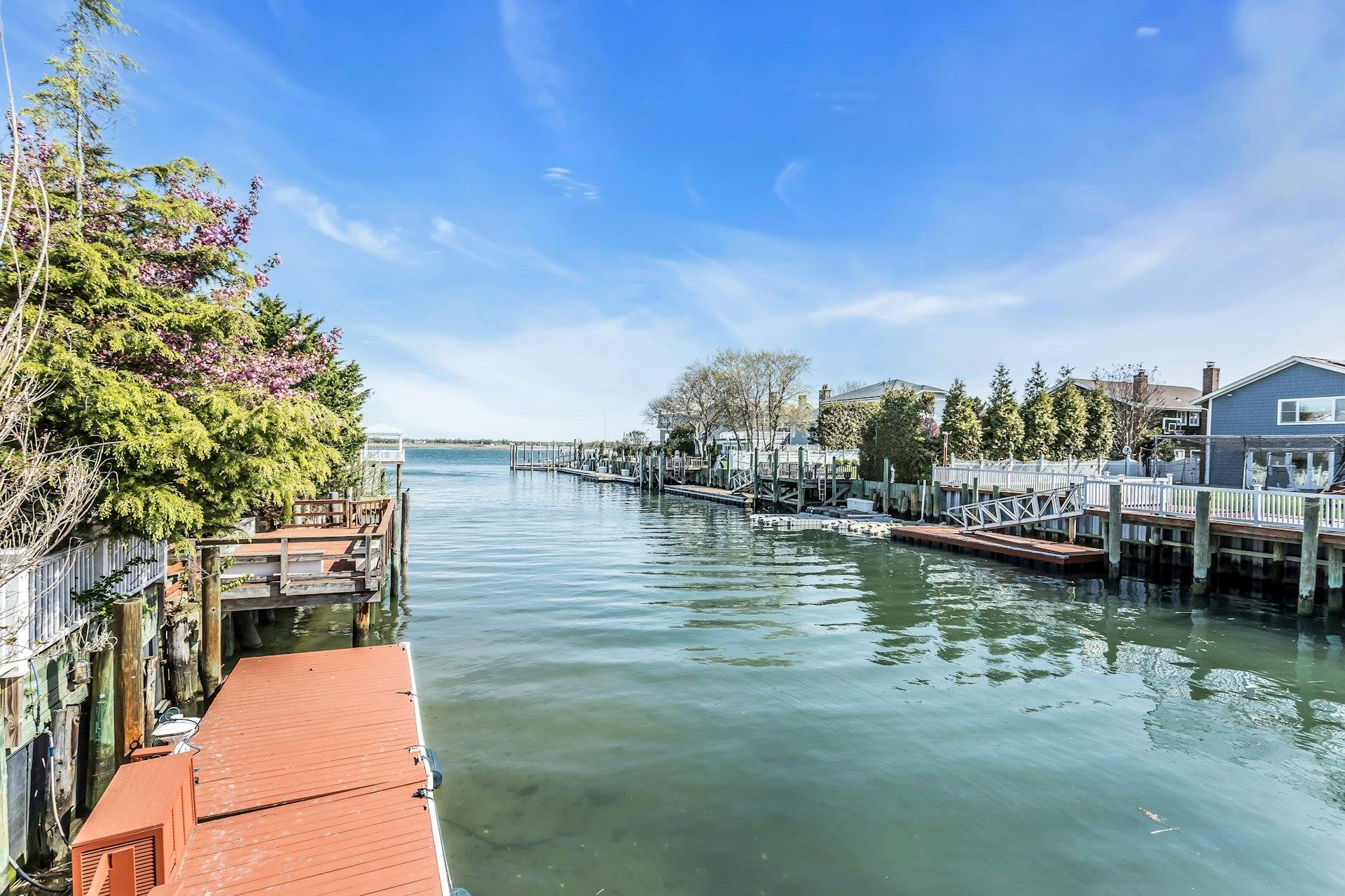 1402 Bay Boulevard Property Photo 1