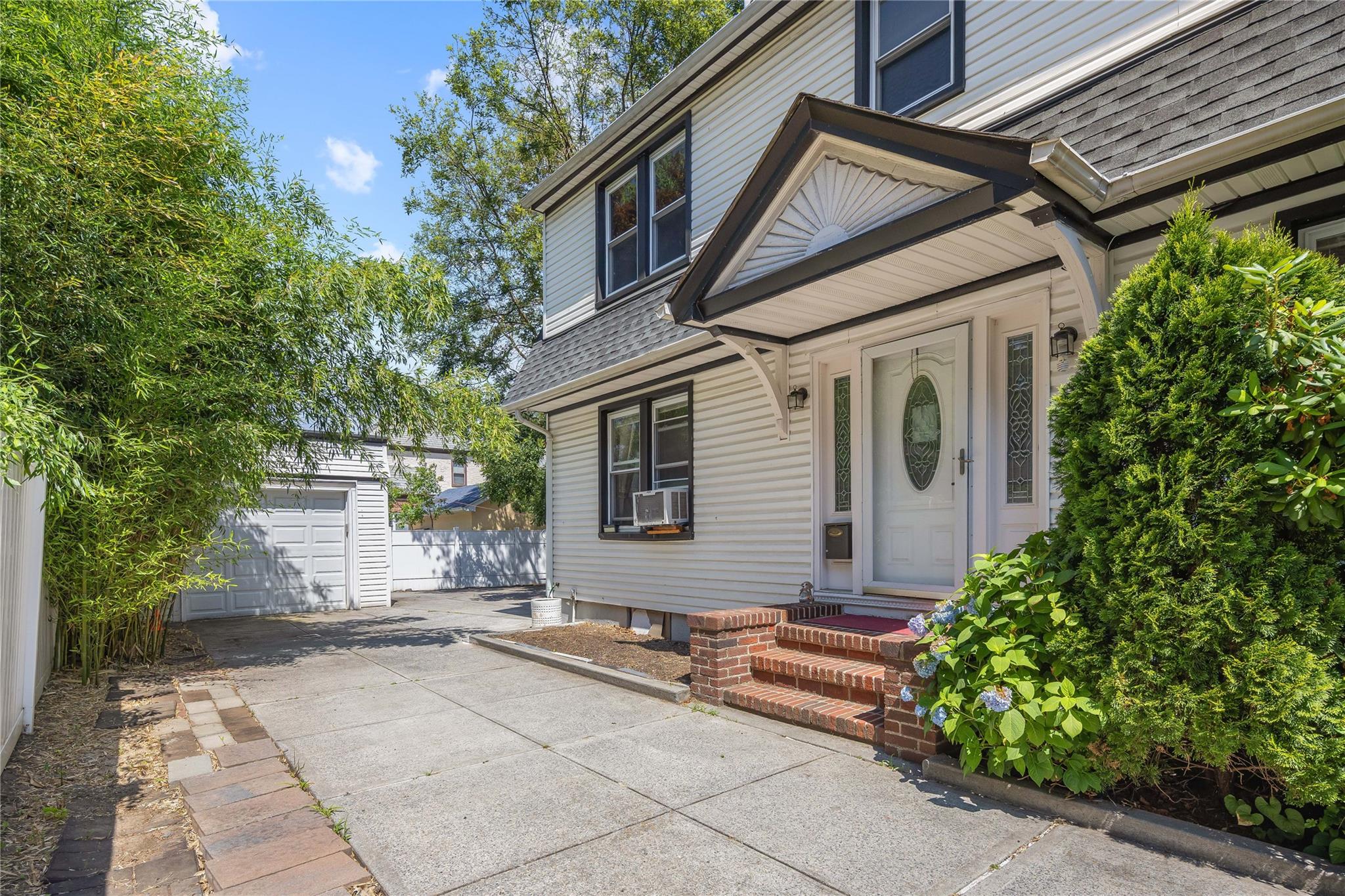 47-18 163 Street Property Photo 4
