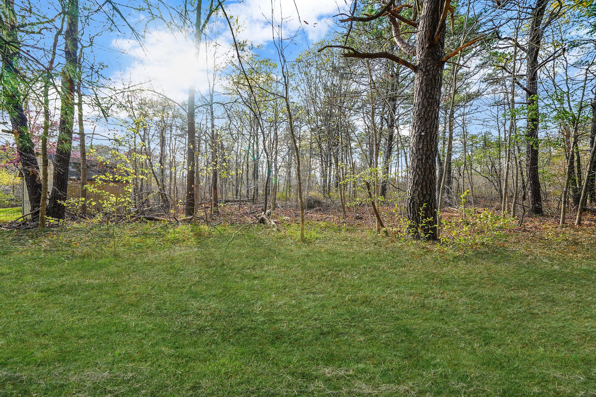 210 Oakdale Bohemia Road Property Photo 8