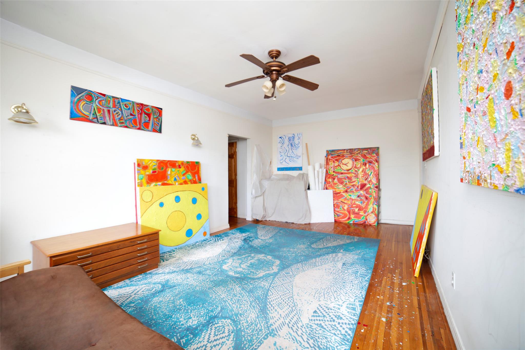 472 Gramatan Avenue 5R Property Photo 1