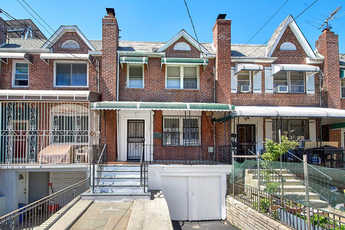 4635 Matilda Avenue Property Photo 1