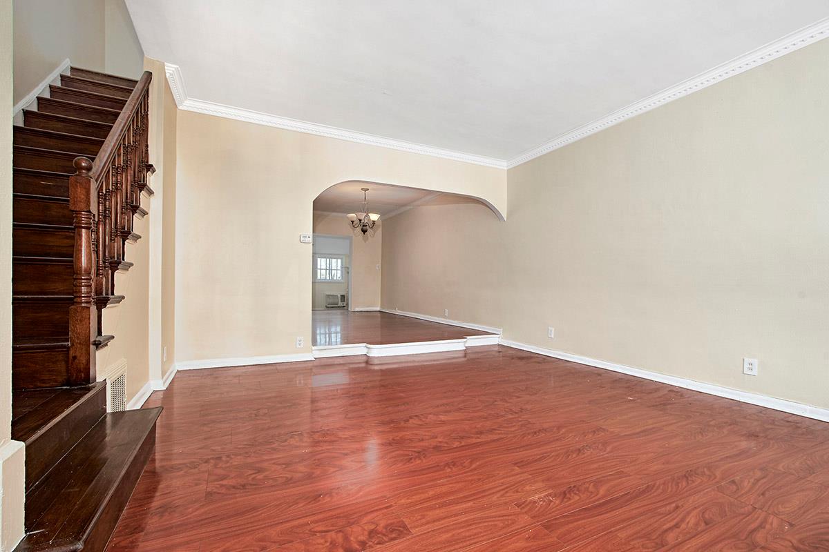 4635 Matilda Avenue Property Photo 4