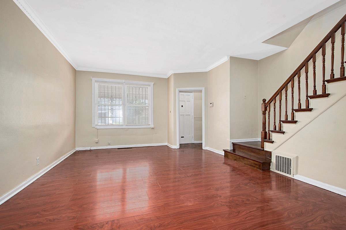 4635 Matilda Avenue Property Photo 5