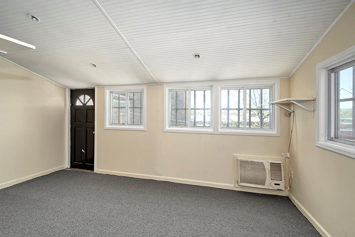 4635 Matilda Avenue Property Photo 9