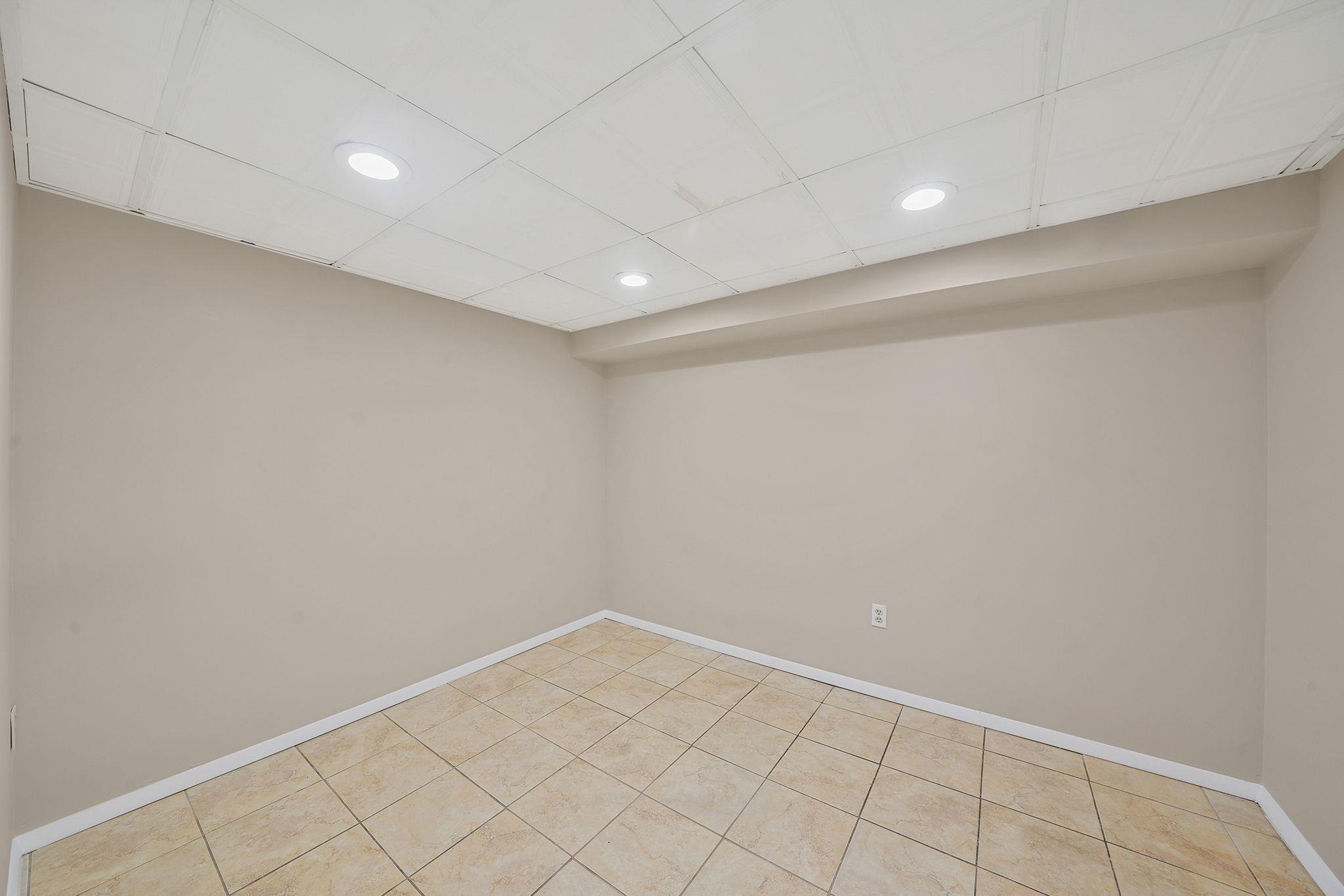 2816 Long Beach Road Property Photo 10