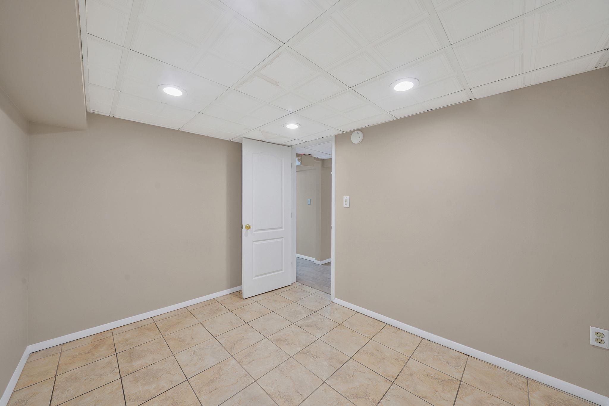 2816 Long Beach Road Property Photo 11