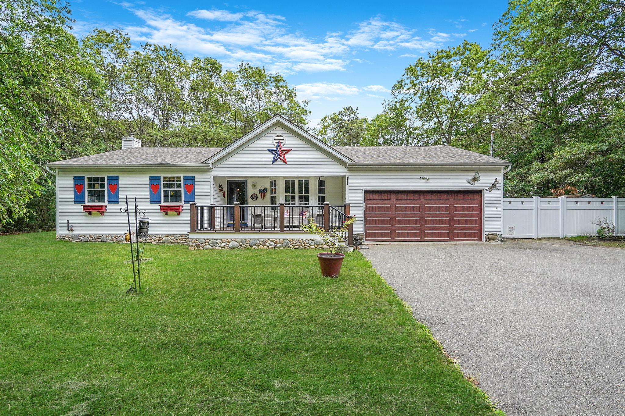 138 Barton Avenue Property Photo 1