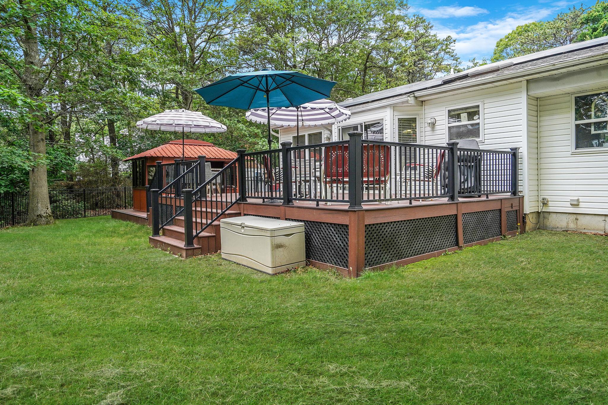 138 Barton Avenue Property Photo 7