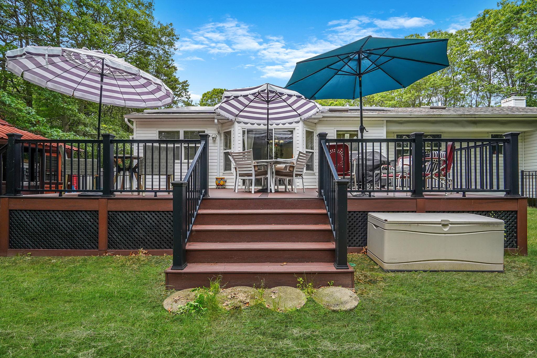 138 Barton Avenue Property Photo 8