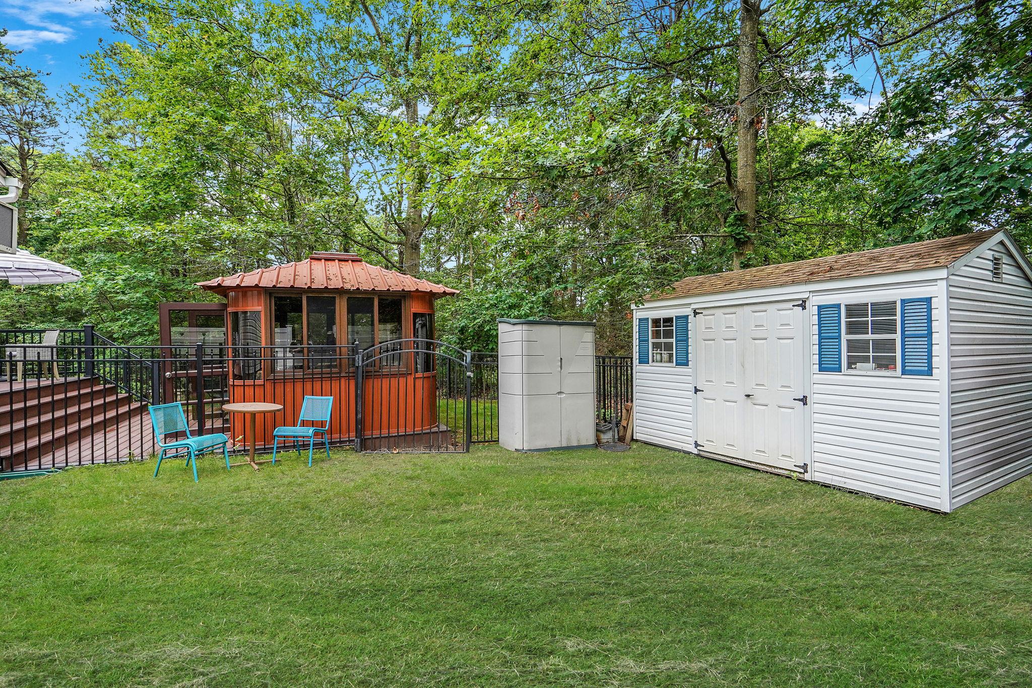138 Barton Avenue Property Photo 10