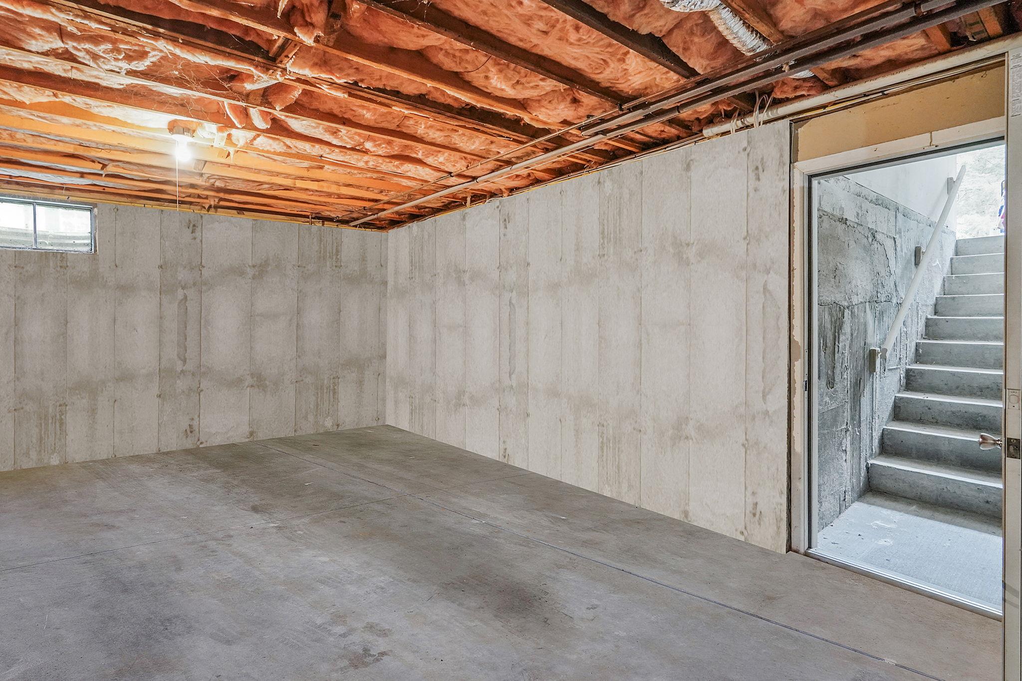 138 Barton Avenue Property Photo 43
