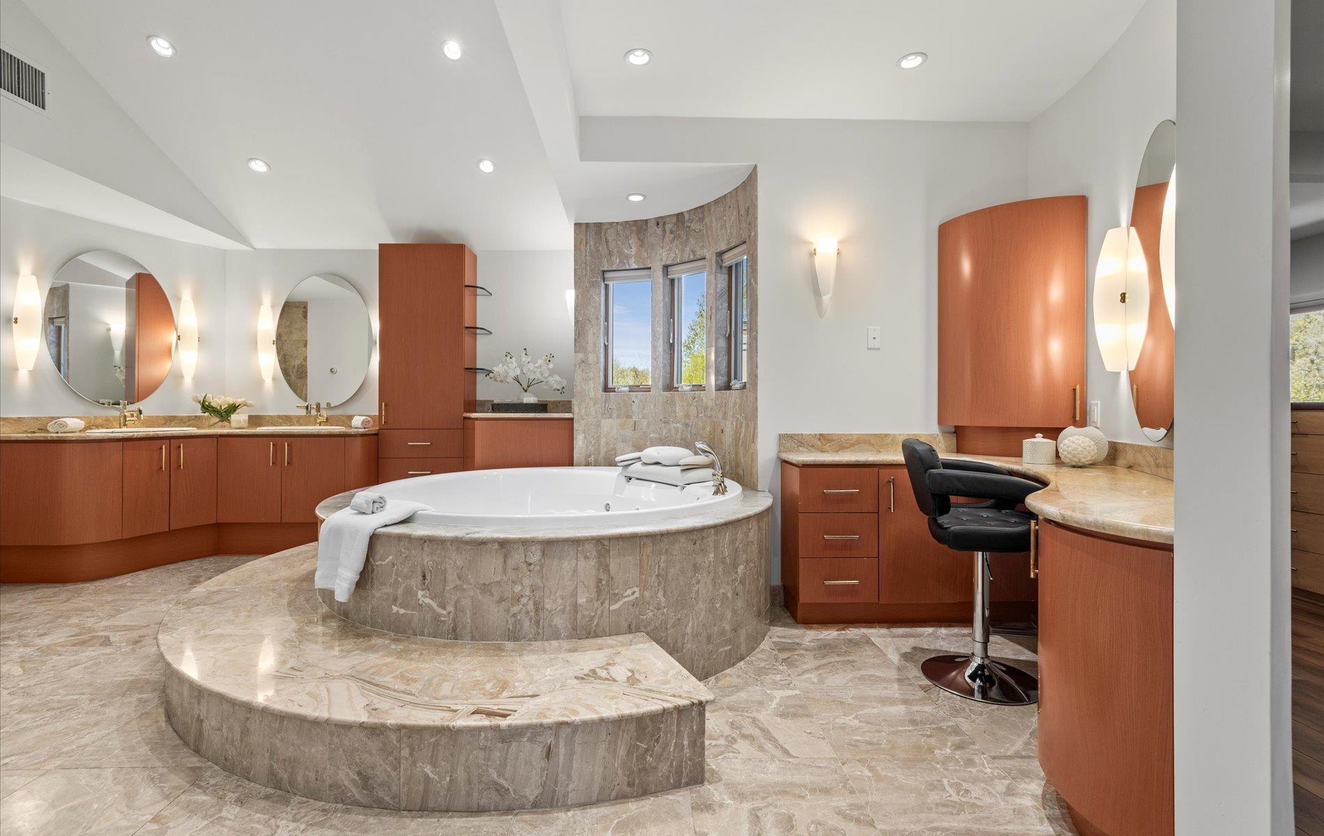 5 Glen Hill Court Property Photo 24
