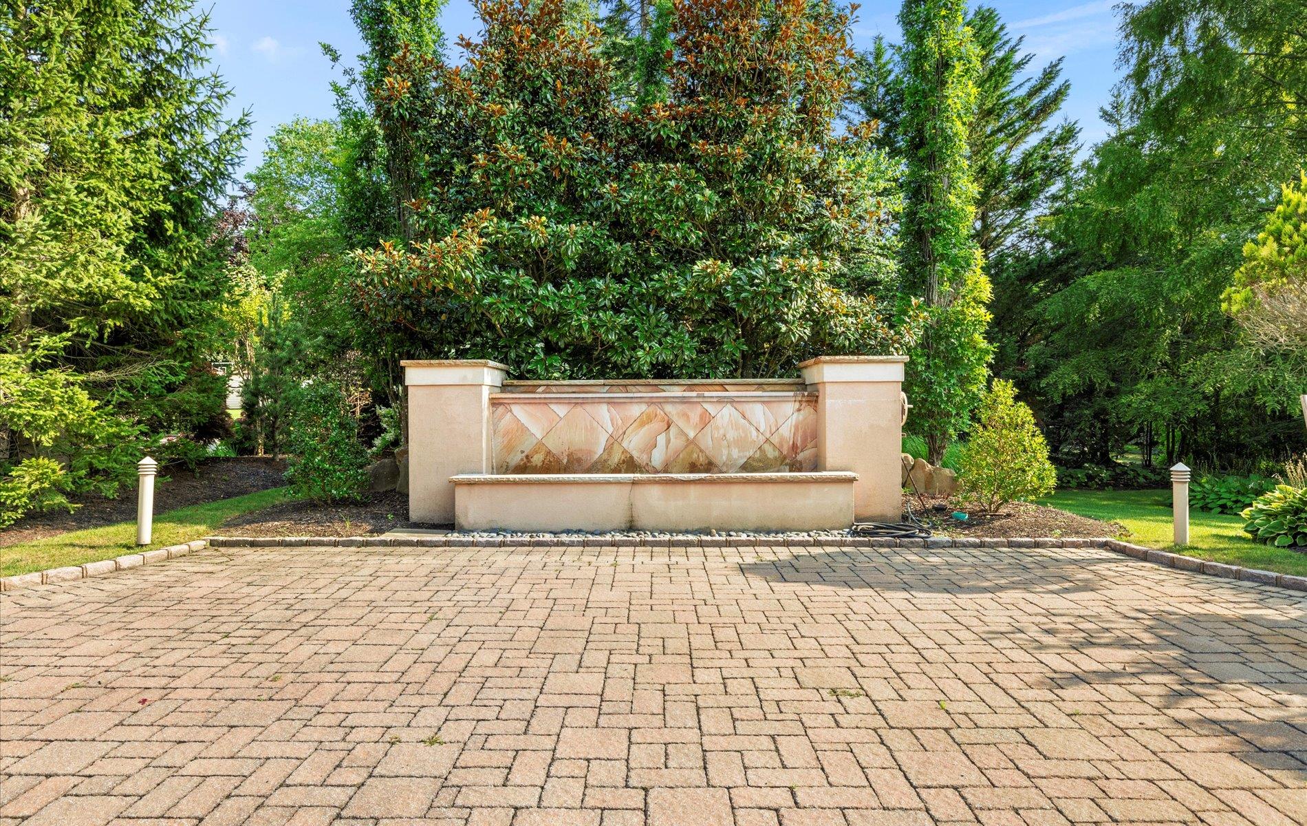 5 Glen Hill Court Property Photo 50