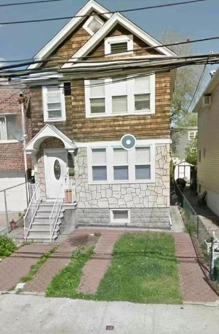 517 College Point Boulevard Property Photo 1