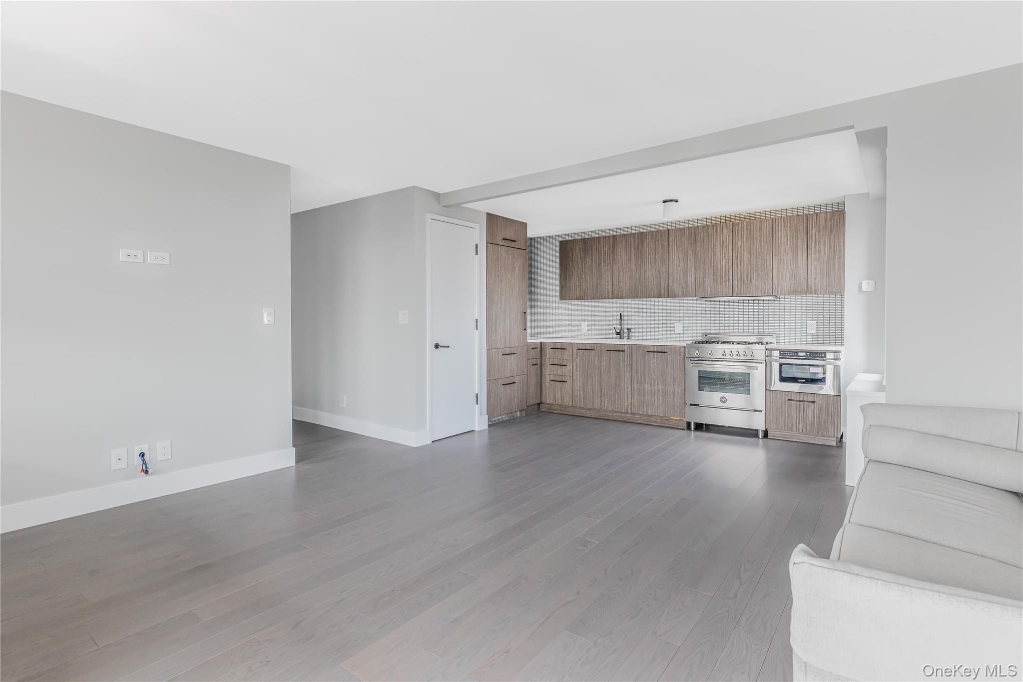 175 W 95th Street 27g Property Photo 3