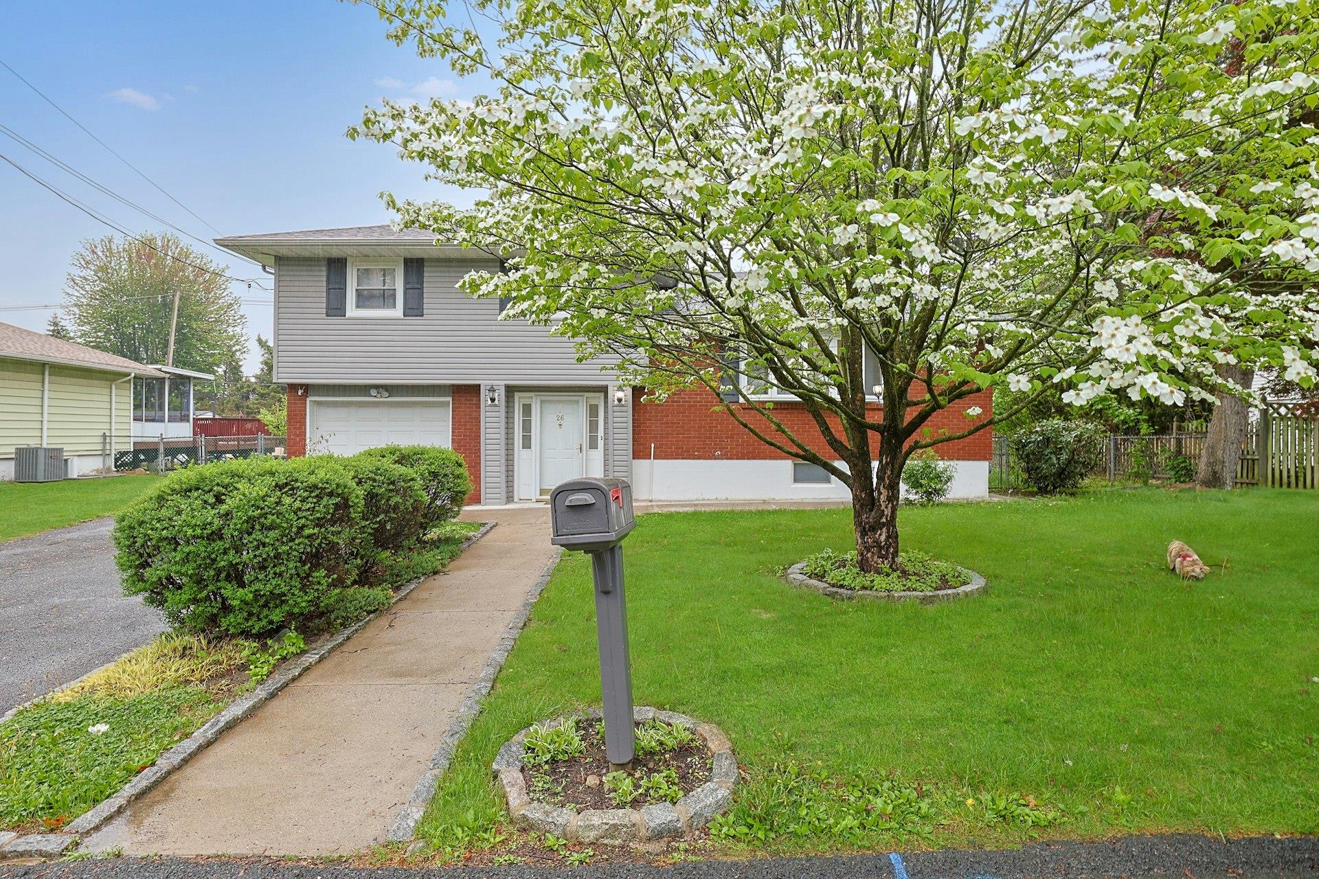 26 Hoke Drive Property Photo 1
