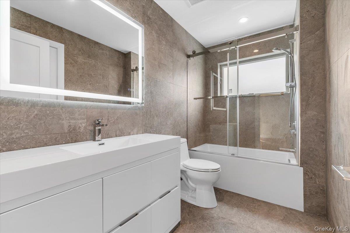 56 Oregon Street Property Photo 22