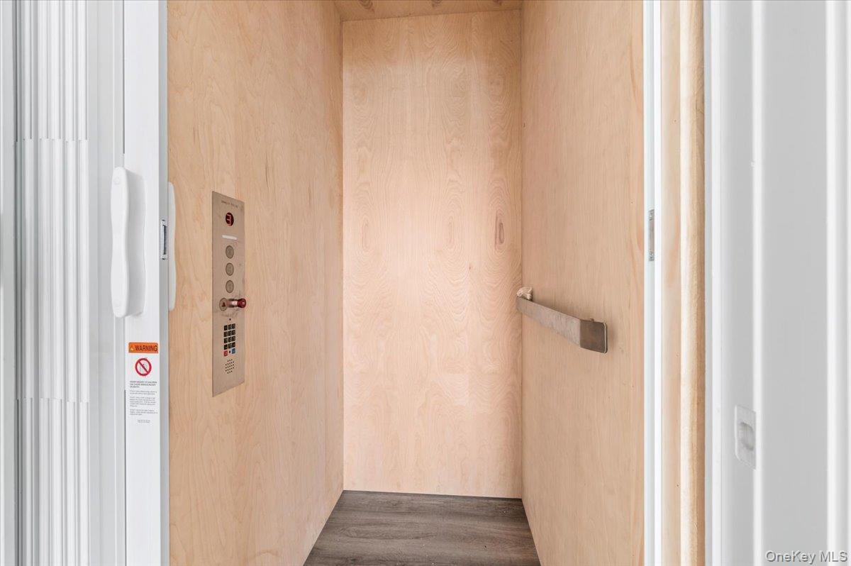 56 Oregon Street Property Photo 23