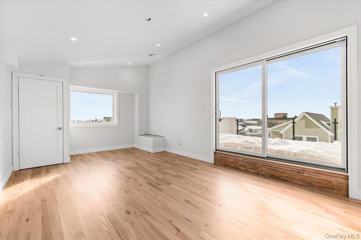 56 Oregon Street Property Photo 25