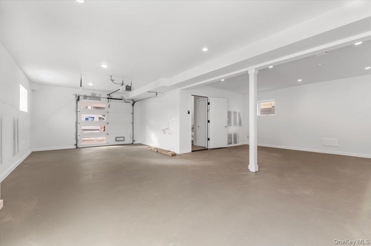 56 Oregon Street Property Photo 31