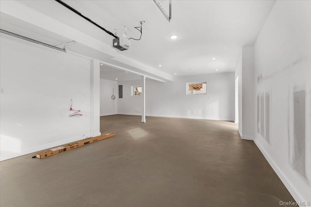 56 Oregon Street Property Photo 32