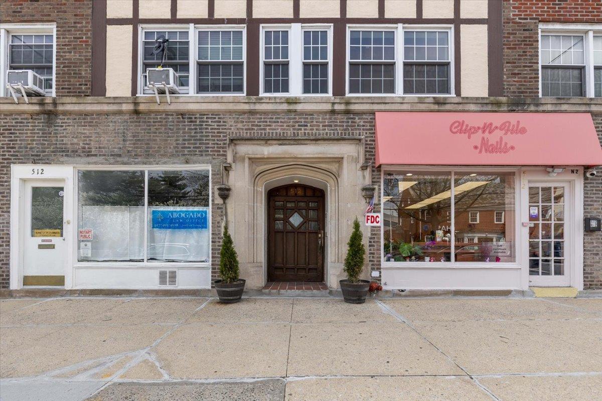 512 Mamaroneck Avenue D Property Photo 2