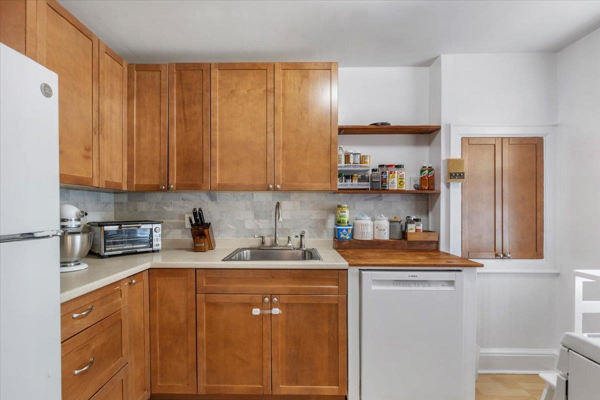 512 Mamaroneck Avenue D Property Photo 9