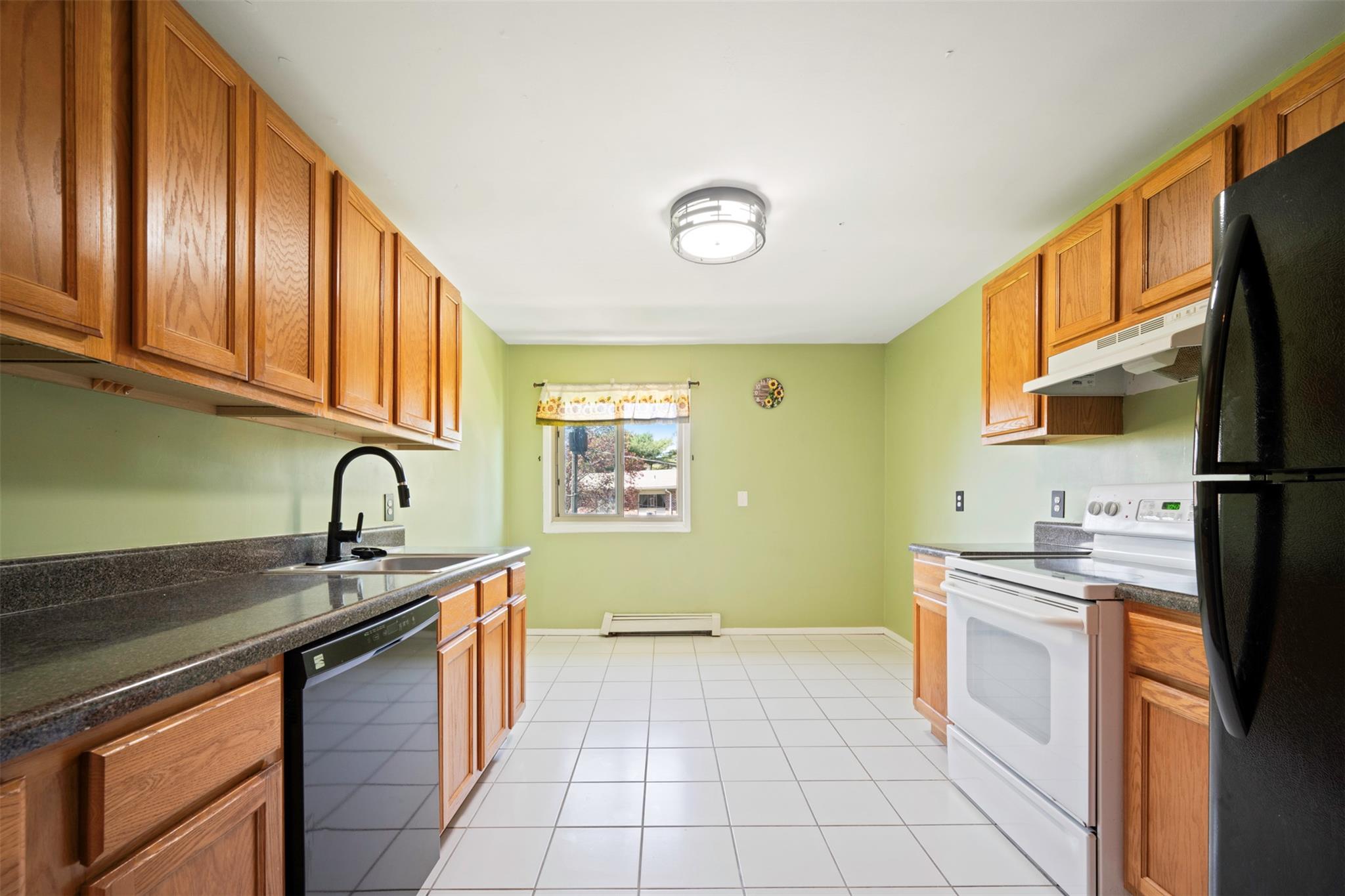 2433 Union Boulevard 4b Property Photo 5