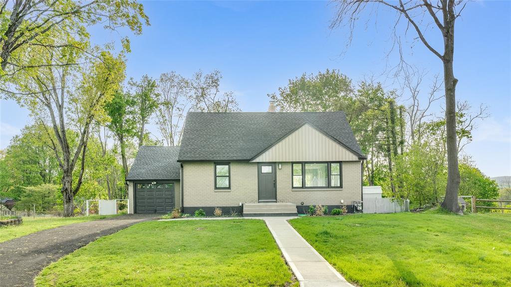 7 Briarwood Dr Property Photo 1