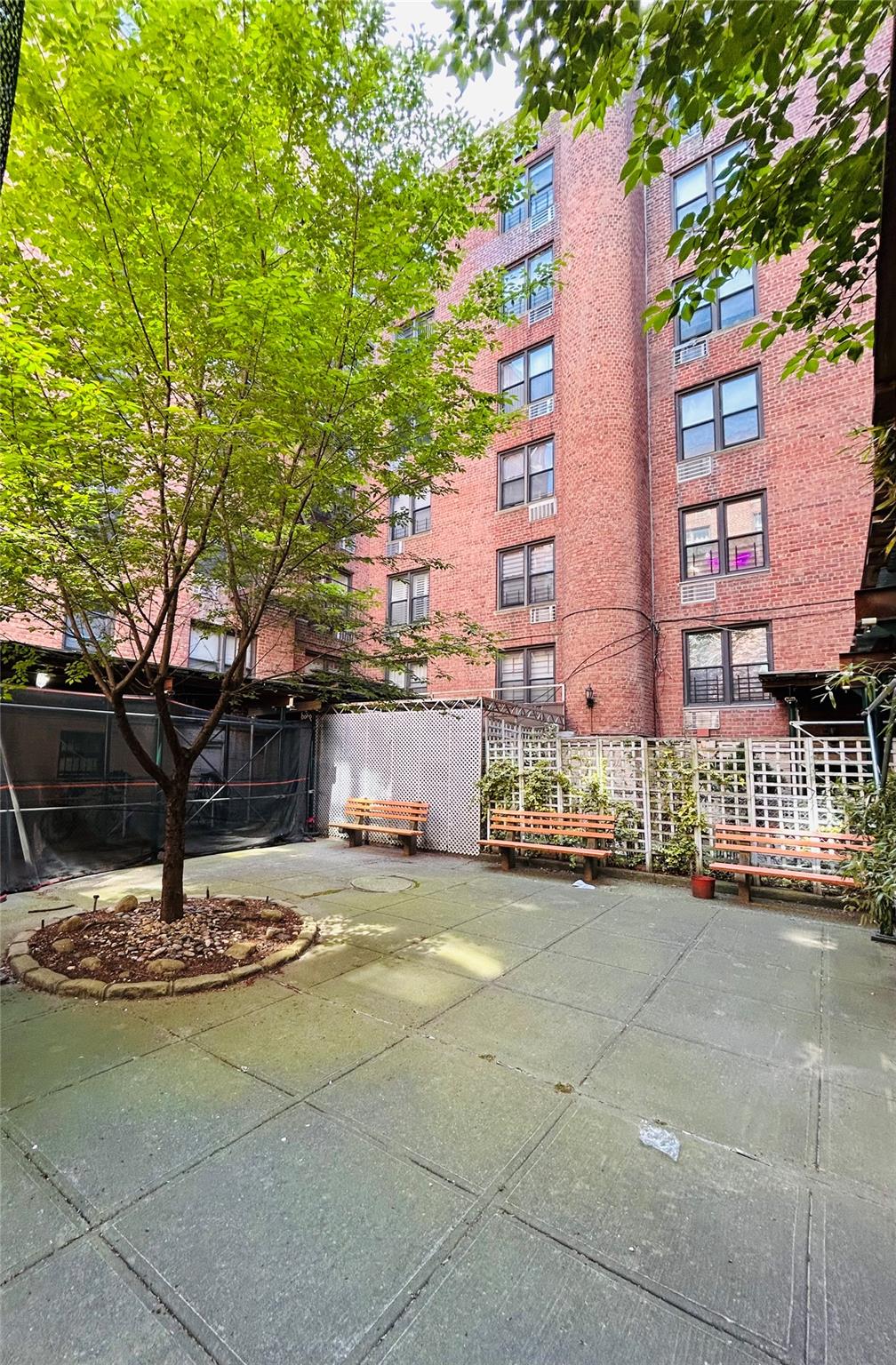 13705 Franklin Avenue 3j Property Photo 12