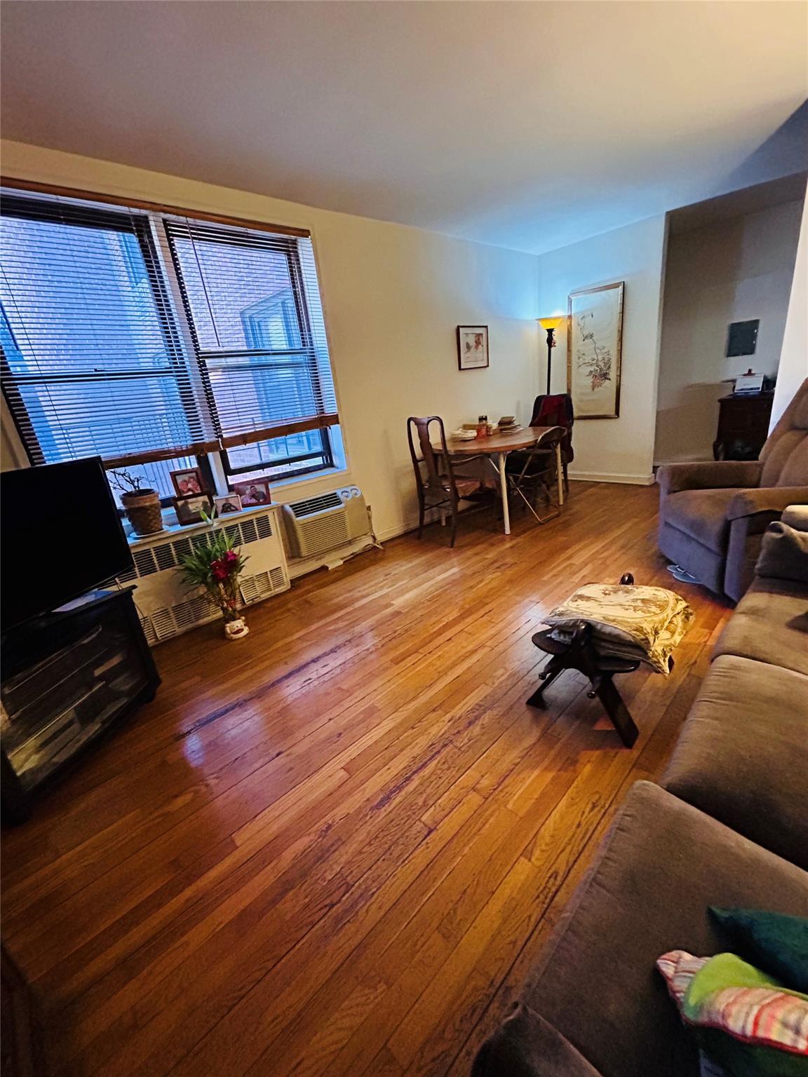13705 Franklin Avenue 3j Property Photo 15