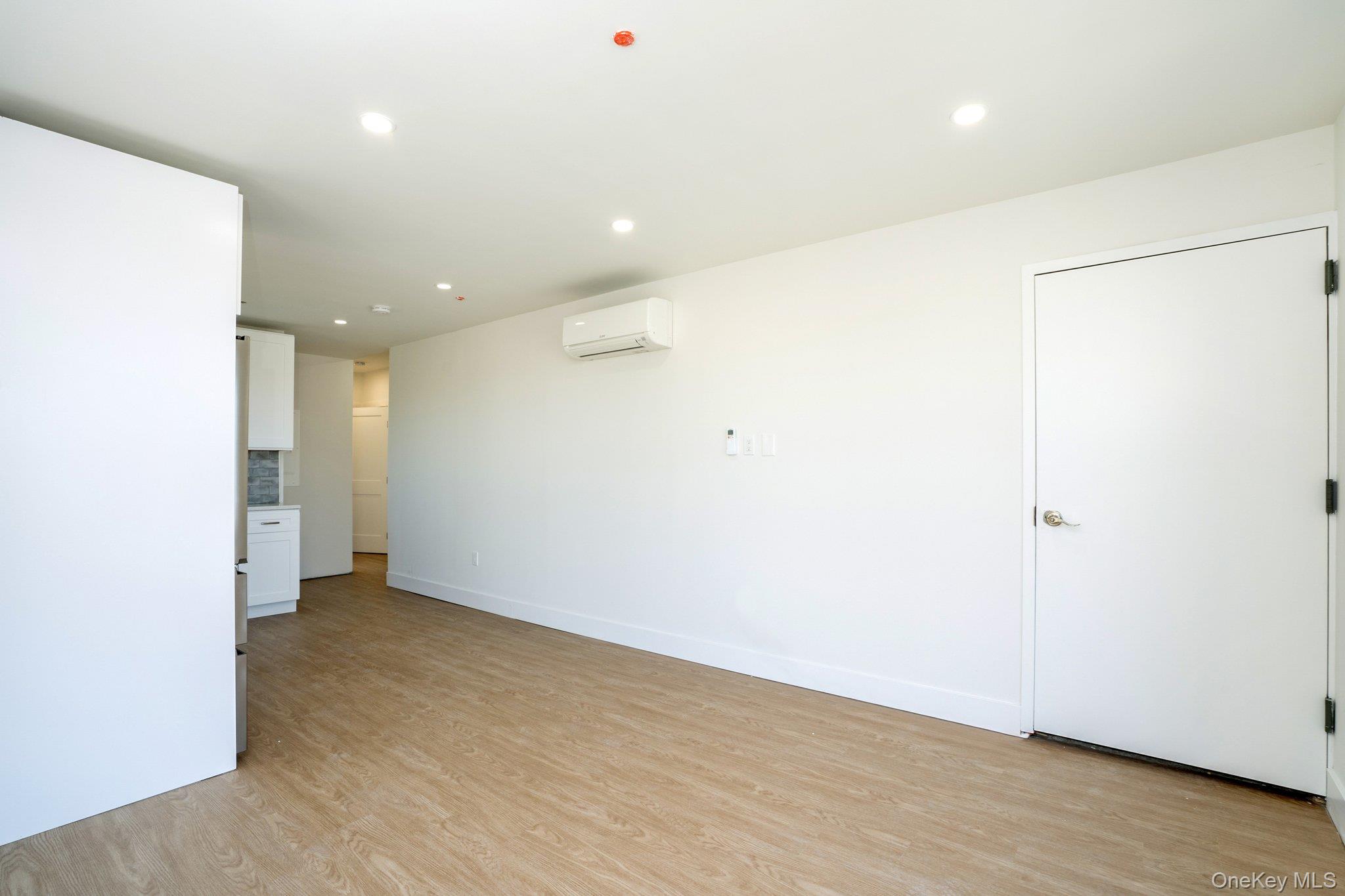 3650 Bronxwood Avenue Property Photo 10