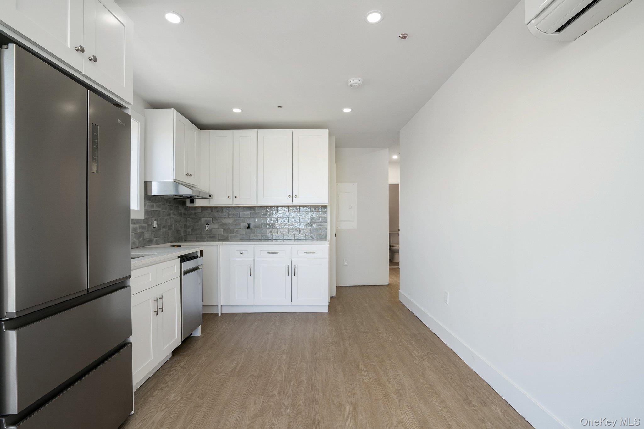 3650 Bronxwood Avenue Property Photo 11