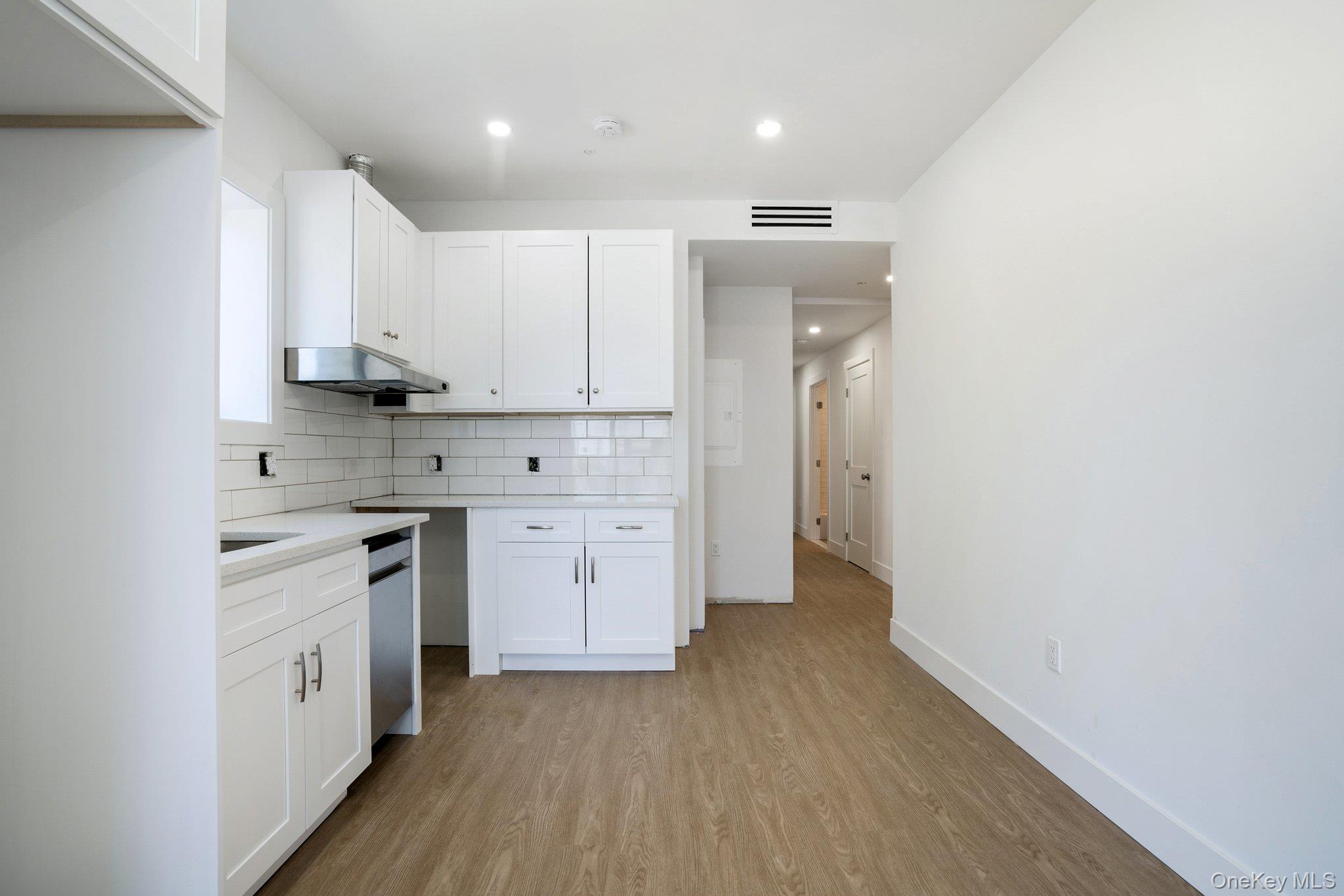 3650 Bronxwood Avenue Property Photo 13