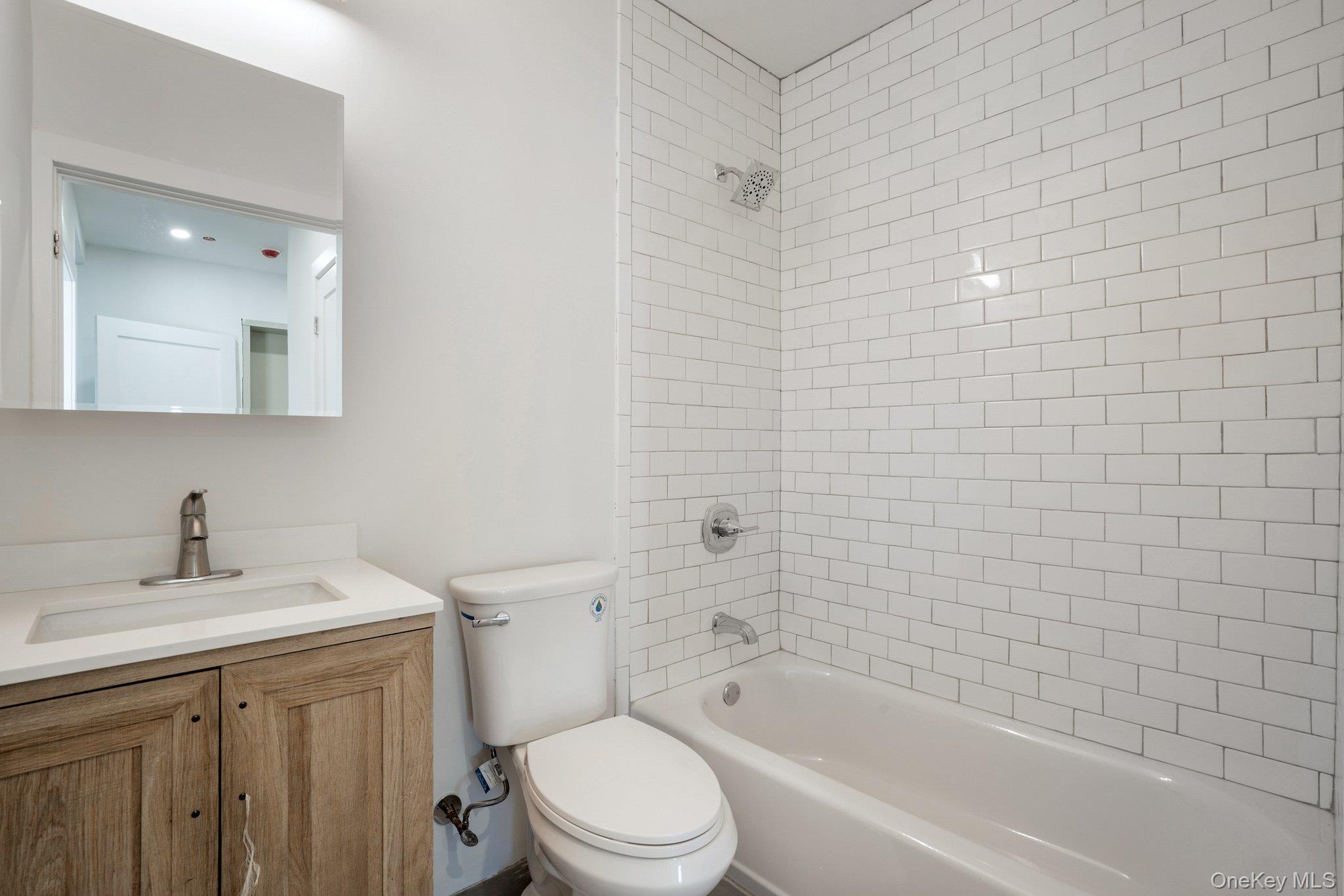 3650 Bronxwood Avenue Property Photo 24